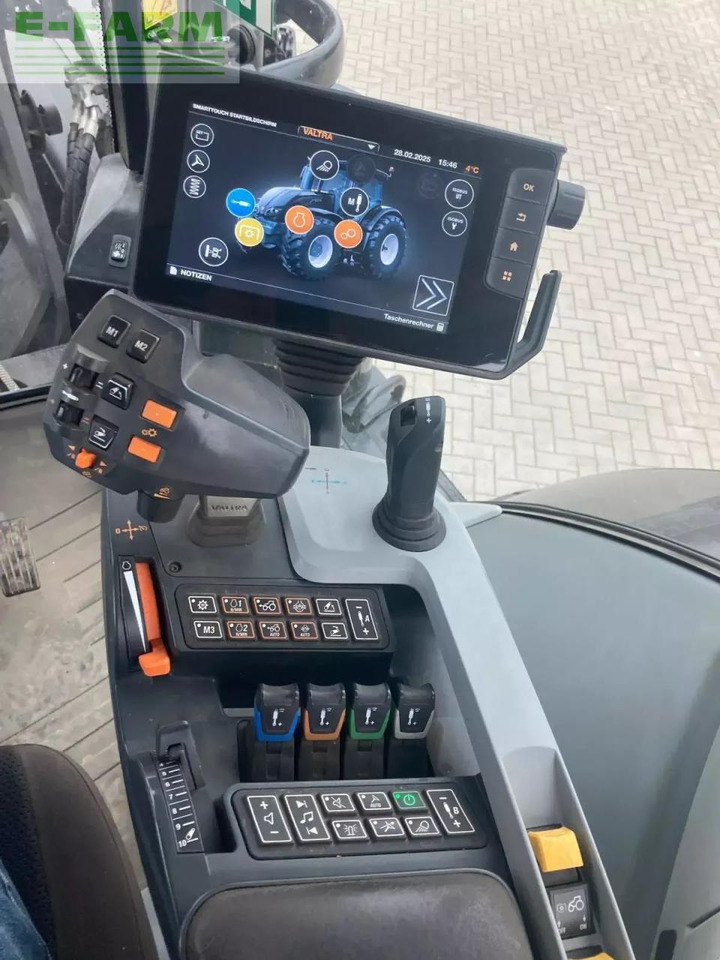 Трактор Valtra s374 smarttouch: фото 8