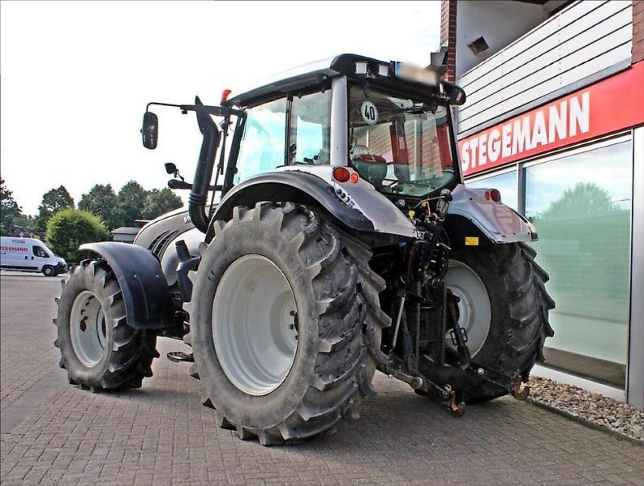 Valtra t132 versu Versu - Трактор: фото 2 Valtra t132 versu Versu - Трактор: фото 2