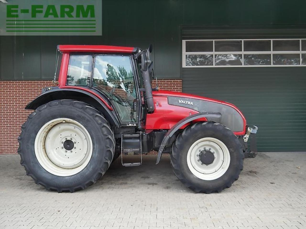 Valtra t151e hitech fzw HiTech - Трактор: фото 5 Valtra t151e hitech fzw HiTech - Трактор: фото 5