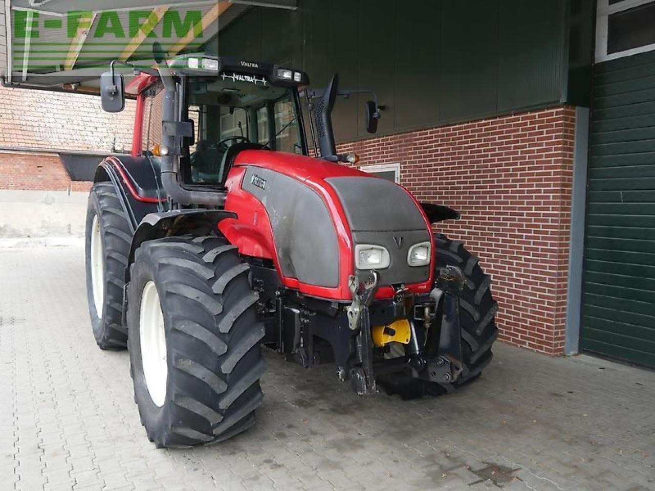 Valtra t151e hitech fzw HiTech - Трактор: фото 2 Valtra t151e hitech fzw HiTech - Трактор: фото 2