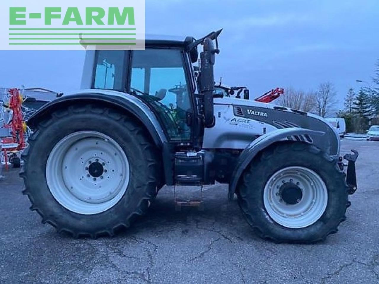 Valtra t172 hitech - Трактор: фото 4 Valtra t172 hitech - Трактор: фото 4