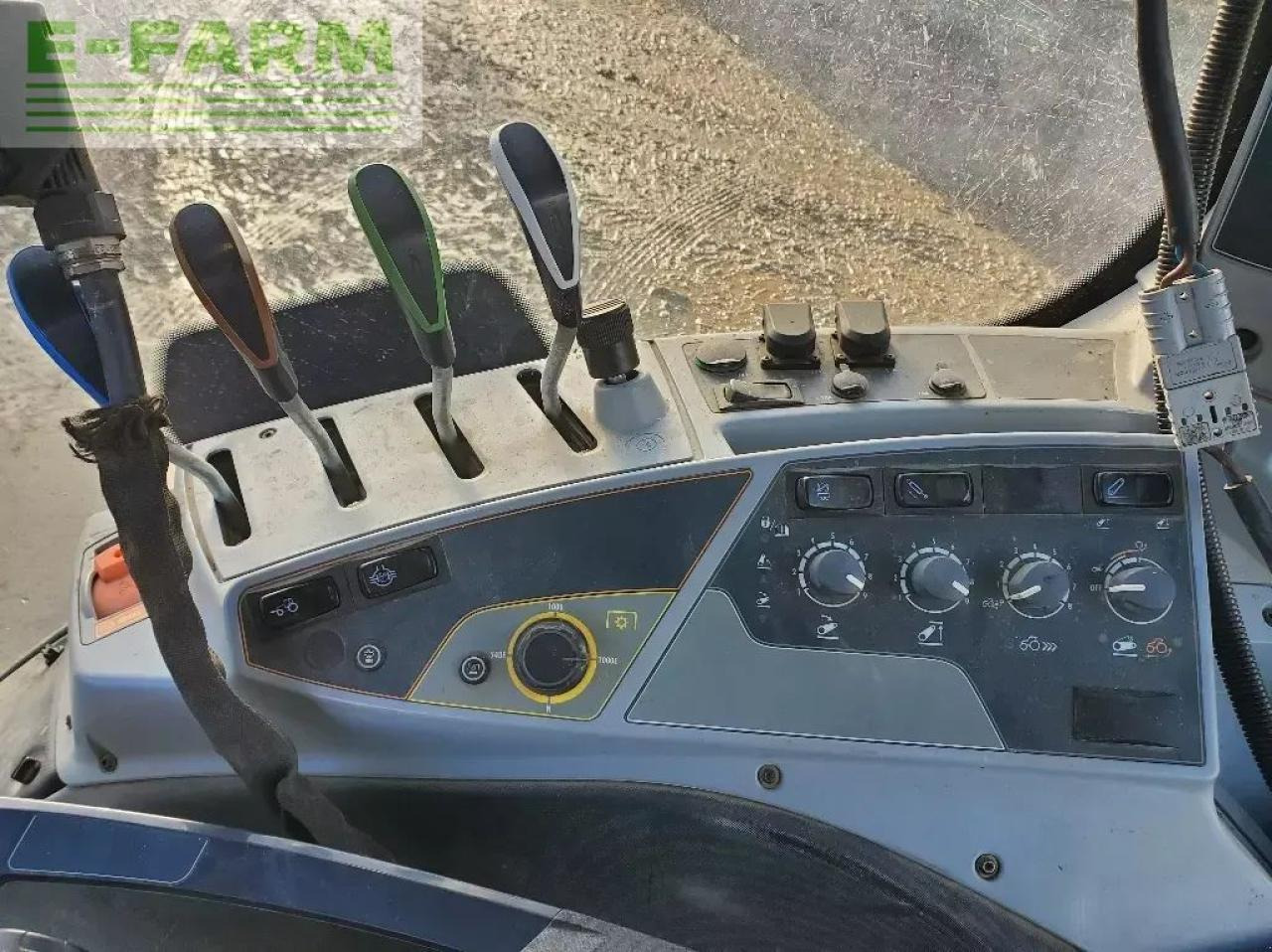 Valtra t214 active *** garantie 1 an ***** Active - Трактор: фото 2 Valtra t214 active *** garantie 1 an ***** Active - Трактор: фото 2