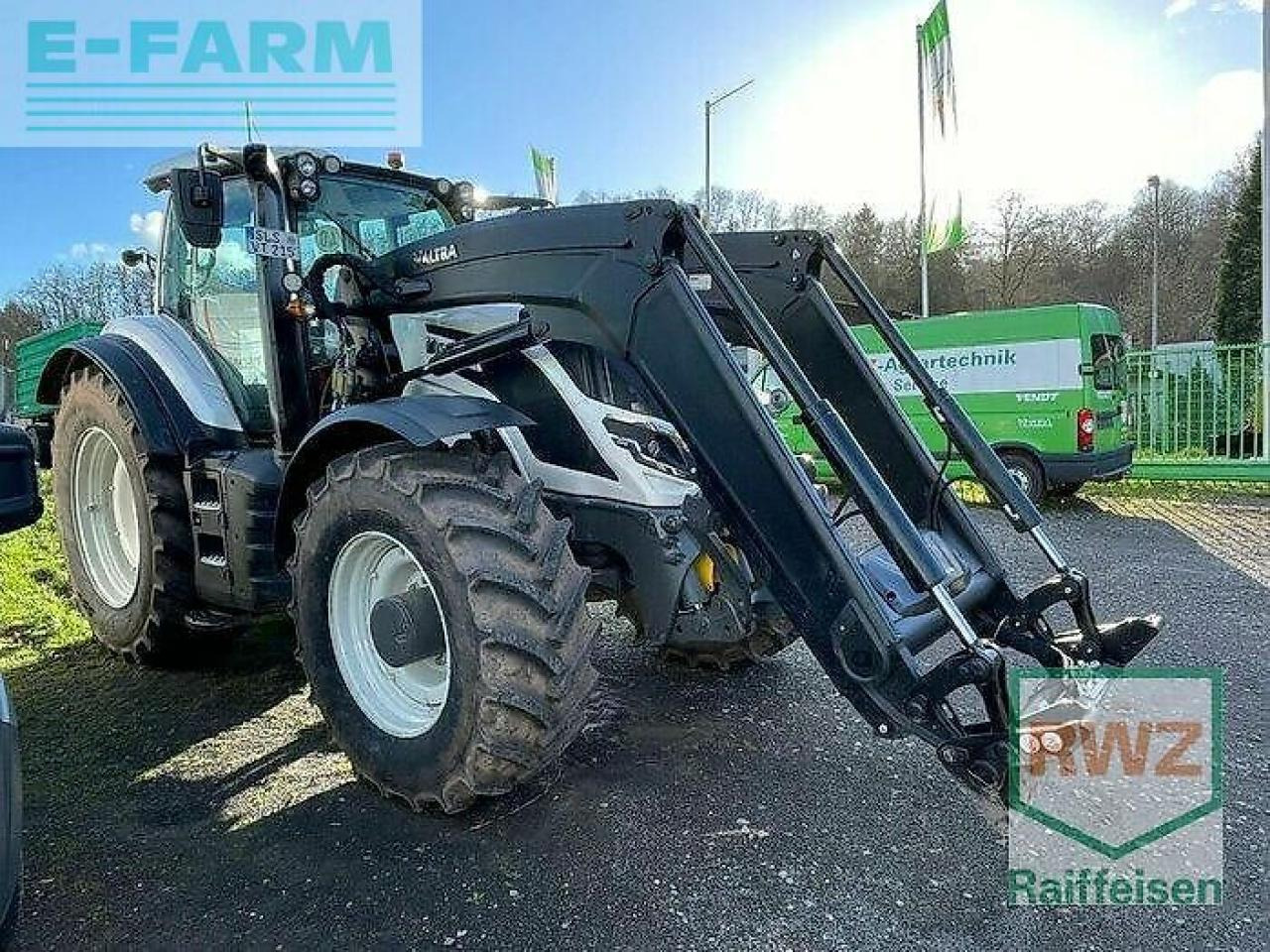 Valtra t215d - Трактор: фото 1 Valtra t215d - Трактор: фото 1