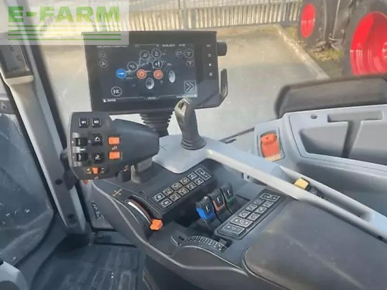 Valtra t254v - Трактор: фото 2 Valtra t254v - Трактор: фото 2
