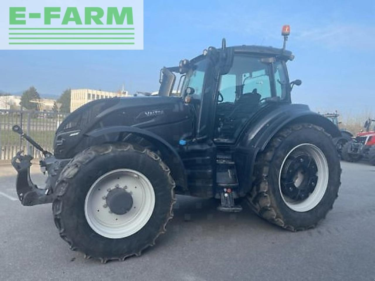Valtra t254v - Трактор: фото 1 Valtra t254v - Трактор: фото 1