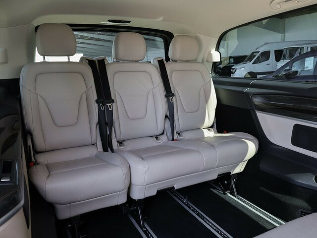 MERCEDES-BENZ EQV 300 Avantgarde Extralang,8Sitze,Leder beige - Пассажирский фургон, Электрический фургон: фото 4 MERCEDES-BENZ EQV 300 Avantgarde Extralang,8Sitze,Leder beige - Пассажирский фургон, Электрический фургон: фото 4