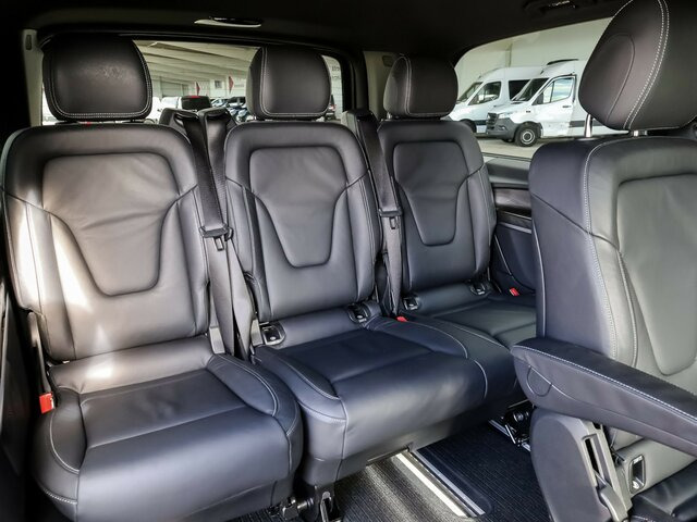 MERCEDES-BENZ EQV 300 Avantgarde Line,lang,7Sitze,2xKlima,LED... - Пассажирский фургон, Электрический фургон: фото 4 MERCEDES-BENZ EQV 300 Avantgarde Line,lang,7Sitze,2xKlima,LED... - Пассажирский фургон, Электрический фургон: фото 4