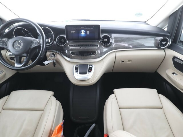 MERCEDES-BENZ EQV 300 Extralang,8-Sitzer,2xSchiebetür elektr. - Микроавтобус, Электробус: фото 2 MERCEDES-BENZ EQV 300 Extralang,8-Sitzer,2xSchiebetür elektr. - Микроавтобус, Электробус: фото 2