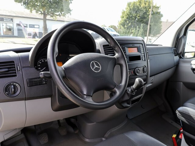MERCEDES-BENZ Sprinter 316CDI DOKA,Allrad,AHK,Standhzg.... - Тентованный фургон, Грузопассажирский фургон: фото 4 MERCEDES-BENZ Sprinter 316CDI DOKA,Allrad,AHK,Standhzg.... - Тентованный фургон, Грузопассажирский фургон: фото 4