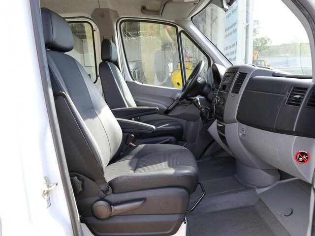 MERCEDES-BENZ Sprinter 316CDI DOKA,Allrad,AHK,TCO,Standhzg.... - Малотоннажный бортовой грузовик, Грузопассажирский фургон: фото 2 MERCEDES-BENZ Sprinter 316CDI DOKA,Allrad,AHK,TCO,Standhzg.... - Малотоннажный бортовой грузовик, Грузопассажирский фургон: фото 2