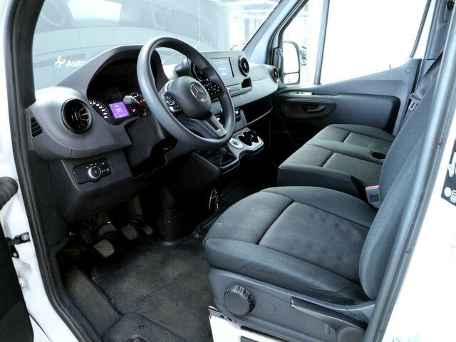 Фото интерьера 2: Цельнометаллический фургон MERCEDES-BENZ Sprinter 317 Maxi,MBUX,Kamera,Tempomat