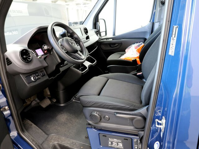 MERCEDES-BENZ Sprinter 319CDI DOKA,Allrad,Automatik,MBUX - Тентованный фургон, Грузопассажирский фургон: фото 2 MERCEDES-BENZ Sprinter 319CDI DOKA,Allrad,Automatik,MBUX - Тентованный фургон, Грузопассажирский фургон: фото 2