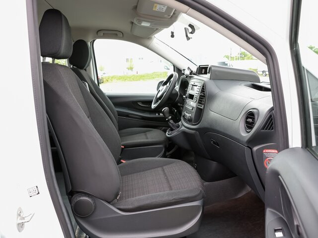 MERCEDES-BENZ Vito 111 TourerPro,lang,8Sitzer,Klima,Standhzg. - Пассажирский фургон: фото 3 MERCEDES-BENZ Vito 111 TourerPro,lang,8Sitzer,Klima,Standhzg. - Пассажирский фургон: фото 3