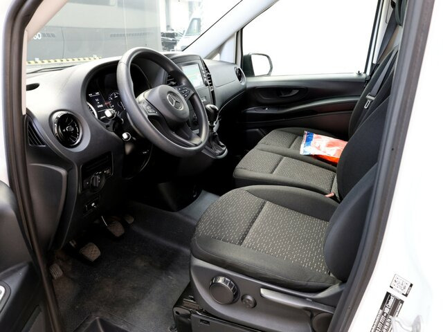 MERCEDES-BENZ Vito 114 Mixto,6 Sitzer,Klima,Navi,Tempomat... - Легковой фургон: фото 2 MERCEDES-BENZ Vito 114 Mixto,6 Sitzer,Klima,Navi,Tempomat... - Легковой фургон: фото 2