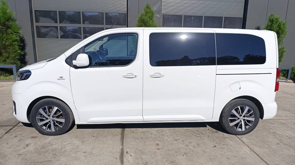 Toyota Proace 2.0 Van, Kleinbus, 7-Sitzer, Turboschaden - Цельнометаллический фургон: фото 1 Toyota Proace 2.0 Van, Kleinbus, 7-Sitzer, Turboschaden - Цельнометаллический фургон: фото 1