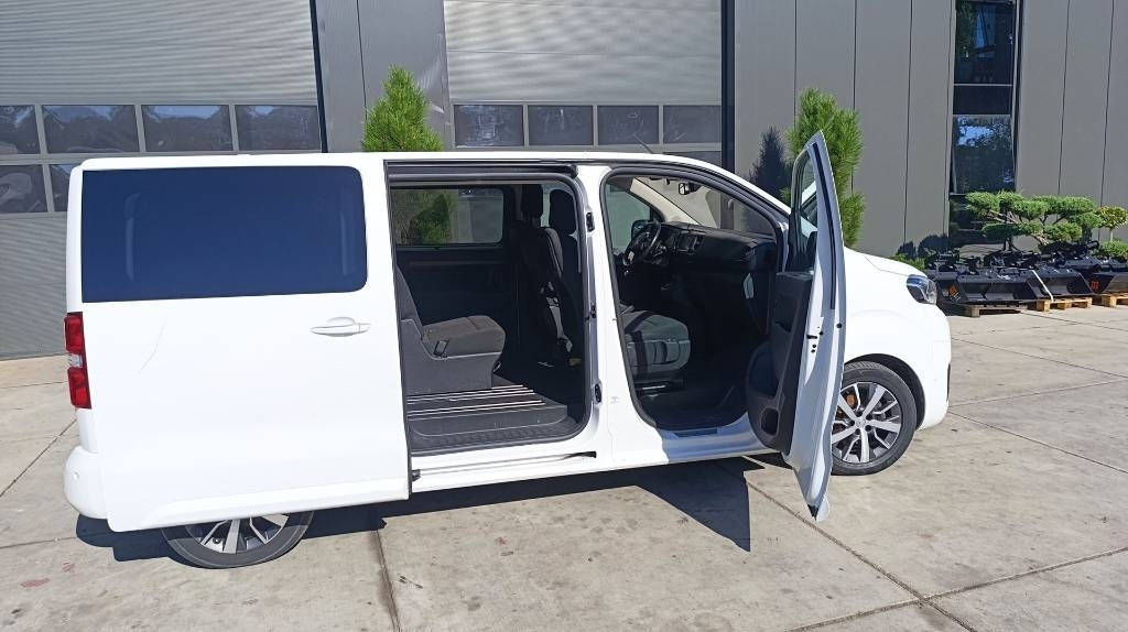 Toyota Proace 2.0 Van, Kleinbus, 7-Sitzer, Turboschaden - Цельнометаллический фургон: фото 4 Toyota Proace 2.0 Van, Kleinbus, 7-Sitzer, Turboschaden - Цельнометаллический фургон: фото 4