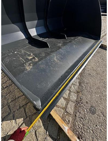 Big Volumenschaufel 200 cm mit JCB 520-50 Aufnahme - Ковш: фото 2 Big Volumenschaufel 200 cm mit JCB 520-50 Aufnahme - Ковш: фото 2