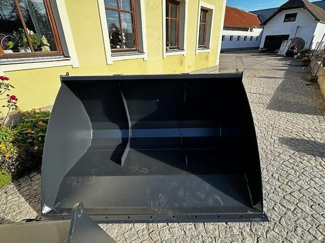 Big Volumenschaufel 200 cm mit Manitou Aufnahme - Ковш: фото 1 Big Volumenschaufel 200 cm mit Manitou Aufnahme - Ковш: фото 1