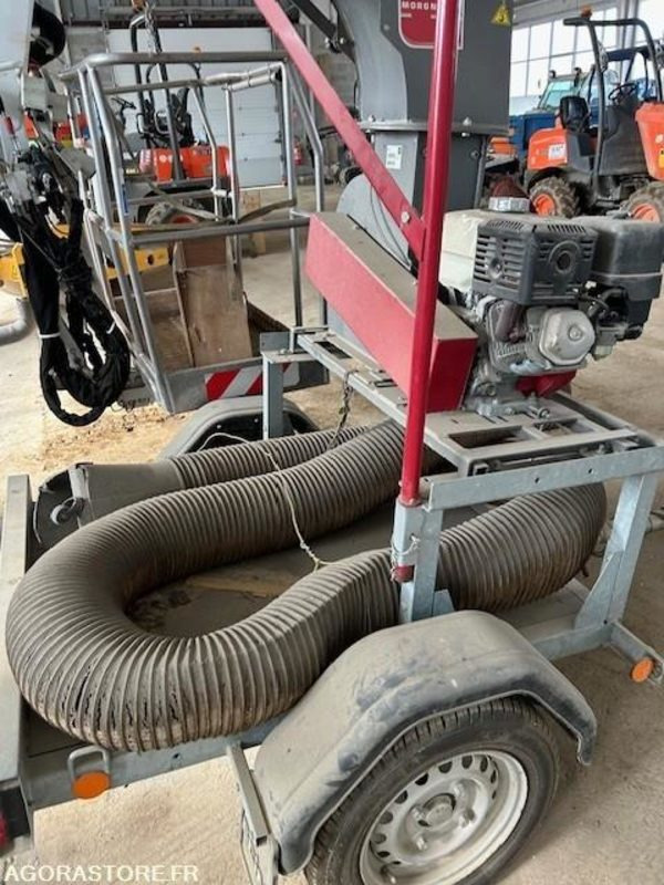 ASPIRATEUR A FEUILLES MORGNIEUX SUR REMORQUE ECIM - Садовое оборудование: фото 2 ASPIRATEUR A FEUILLES MORGNIEUX SUR REMORQUE ECIM - Садовое оборудование: фото 2