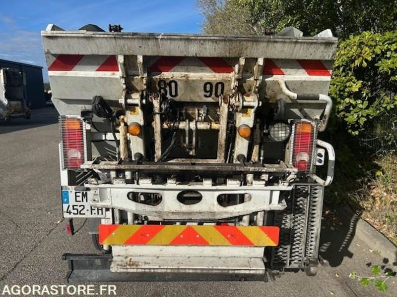 BOM 4.5t Renault Maxity - Мусоровоз: фото 4 BOM 4.5t Renault Maxity - Мусоровоз: фото 4