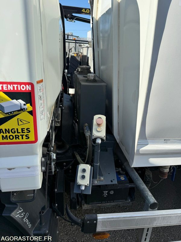 Мусоровоз BOM 7.5T  - 2020 - 60008 KMS: фото 8