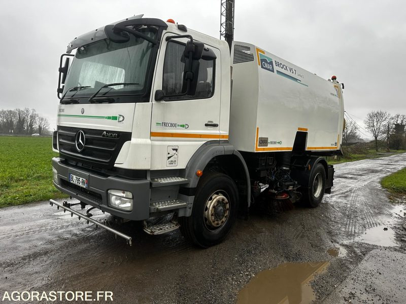 Balayeuse aspiratrice de voirie BROCK SL 280 JUMBO - 2006 - 310 527 KMS - Подметально-уборочная машина: фото 2 Balayeuse aspiratrice de voirie BROCK SL 280 JUMBO - 2006 - 310 527 KMS - Подметально-уборочная машина: фото 2