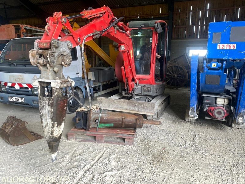 Brise roche Sandvik BR211 M1 - Гидромолот: фото 4 Brise roche Sandvik BR211 M1 - Гидромолот: фото 4