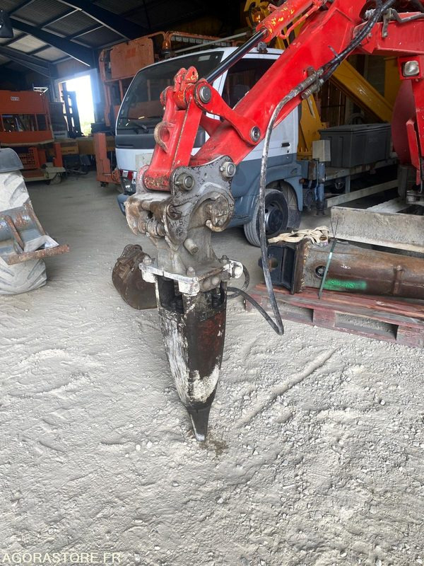 Brise roche Sandvik BR211 M1 - Гидромолот: фото 3 Brise roche Sandvik BR211 M1 - Гидромолот: фото 3