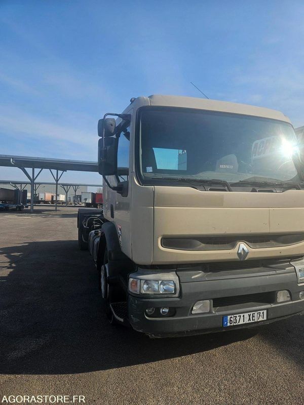 CAMION RENAULT 4X2 PREMIUM AMPLIROLL - Крюковой мультилифт: фото 2 CAMION RENAULT 4X2 PREMIUM AMPLIROLL - Крюковой мультилифт: фото 2
