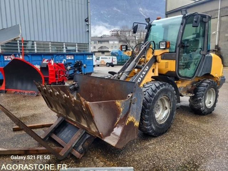 CHARGEUSE VOLVO L25B-P 2008 6200 HEURES - Погрузчик: фото 4 CHARGEUSE VOLVO L25B-P 2008 6200 HEURES - Погрузчик: фото 4