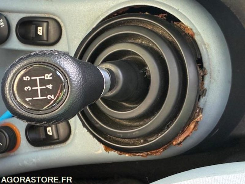 CITROEN C3 166000 kms 2004 - Легковой автомобиль: фото 2 CITROEN C3 166000 kms 2004 - Легковой автомобиль: фото 2