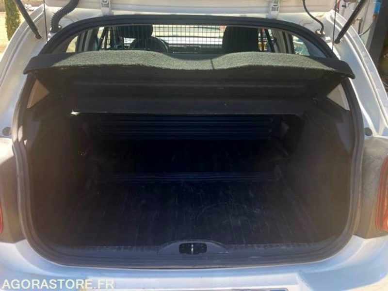 Citroën C3 société blue HDI 100 BVM6 FEEL NAV - Легковой автомобиль: фото 5 Citroën C3 société blue HDI 100 BVM6 FEEL NAV - Легковой автомобиль: фото 5