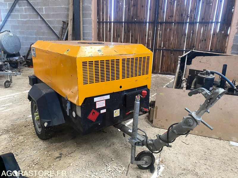 Compresseur de chantier 3.3m3 DOOSAN 7/31 - INGERSOLL RAND - Воздушный компрессор: фото 1 Compresseur de chantier 3.3m3 DOOSAN 7/31 - INGERSOLL RAND - Воздушный компрессор: фото 1