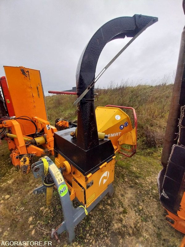 DECHIQUETEUSE DE BRANCHES NOREMAT B160 - Измельчитель древесины: фото 1 DECHIQUETEUSE DE BRANCHES NOREMAT B160 - Измельчитель древесины: фото 1