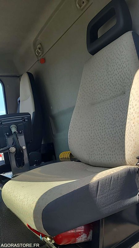 Подметально-уборочная машина DJ 330 YP - RENAULT MIDLUM 220 - 2014 - 96138KM: фото 20