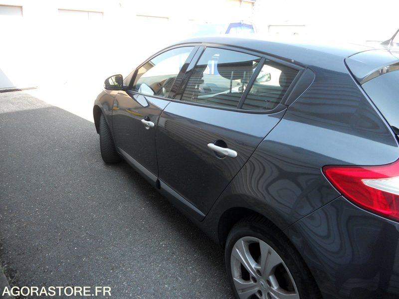 LOT 7 SLT - RENAULT MEGANE - Другая техника: фото 4 LOT 7 SLT - RENAULT MEGANE - Другая техника: фото 4