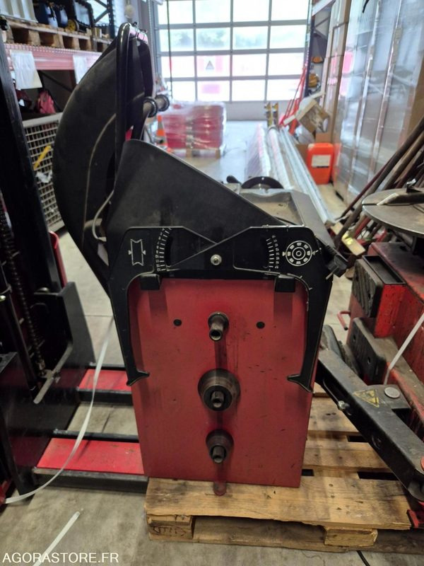 EQUILIBREUSE DE ROUES FACOM - Инструмент/ Оборудование: фото 3 EQUILIBREUSE DE ROUES FACOM - Инструмент/ Оборудование: фото 3