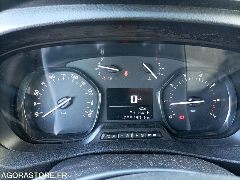 Микроавтобус, Пассажирский фургон EX-950-XB - Roulant - CITROEN JUMPY SPACE TOURER - CG KS - VP - 239 140 Kms: фото 11