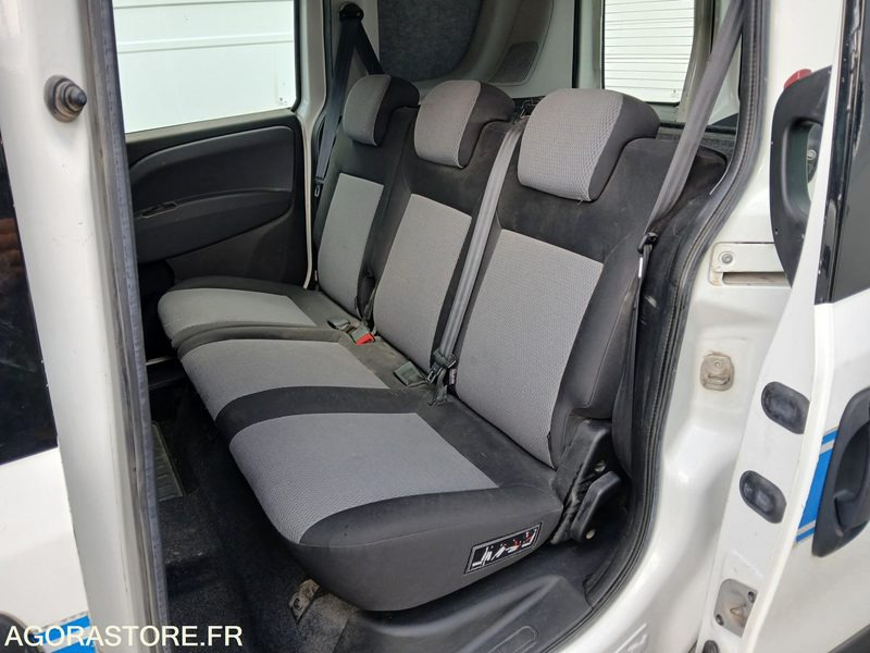 FIAT DOBLO C.1.3MTJ - Легковой фургон: фото 4 FIAT DOBLO C.1.3MTJ - Легковой фургон: фото 4