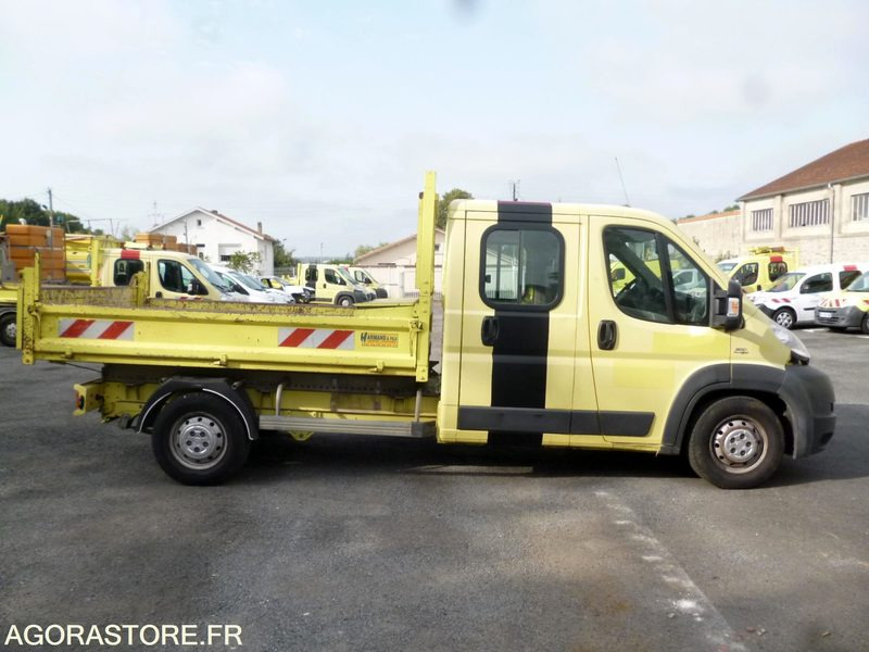 FIAT DUCATO 2.3 JTD 120 BBDC - Цельнометаллический фургон: фото 4 FIAT DUCATO 2.3 JTD 120 BBDC - Цельнометаллический фургон: фото 4