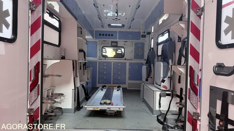 FJ-680-ZF - Non Roulant - PEUGEOT BOXER - SMUR - L3H2 4T - CG KS - 180 000 Kms - Цельнометаллический фургон: фото 5 FJ-680-ZF - Non Roulant - PEUGEOT BOXER - SMUR - L3H2 4T - CG KS - 180 000 Kms - Цельнометаллический фургон: фото 5