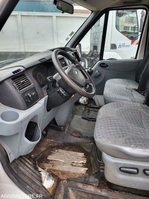 FORD transit avec système ampirol (sans contrôle technique) - Малотоннажный самосвал: фото 3 FORD transit avec système ampirol (sans contrôle technique) - Малотоннажный самосвал: фото 3