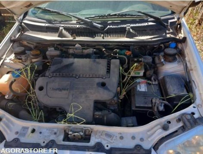 Fiat Strada 94607 kms 2010 - Пикап: фото 4 Fiat Strada 94607 kms 2010 - Пикап: фото 4