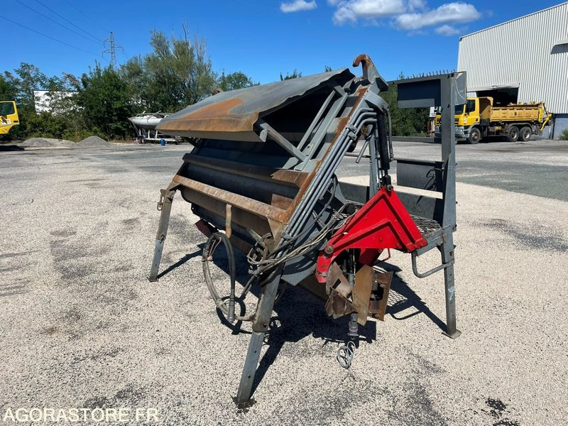 GRAVILLONNEUR ROLA 450 MAUGUIN D'OCCASION - Асфальтоукладочная техника: фото 5 GRAVILLONNEUR ROLA 450 MAUGUIN D'OCCASION - Асфальтоукладочная техника: фото 5