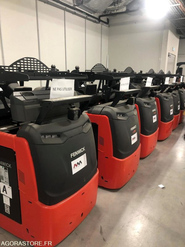 Gerbeur à plateforme élevable - Штабелер: фото 1 Gerbeur à plateforme élevable - Штабелер: фото 1