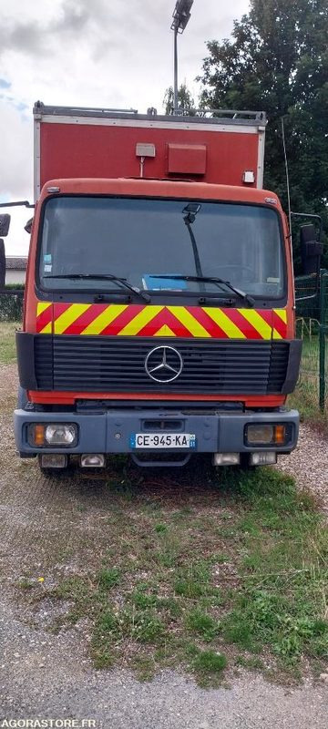 CAMION MERCEDES TYPE MESSAGERIE - Грузовик: фото 1 CAMION MERCEDES TYPE MESSAGERIE - Грузовик: фото 1
