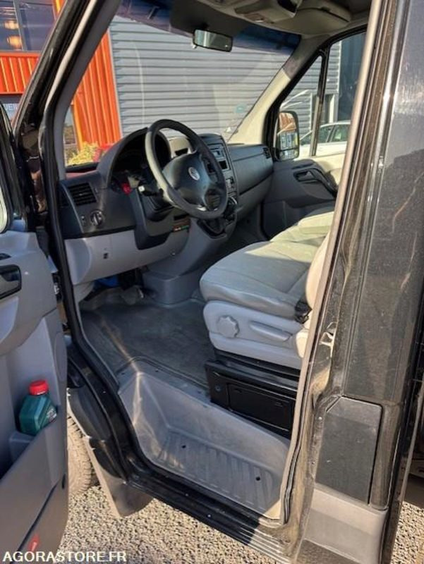 CRAFTER DEPANNEUSE VASP PTE VOITURE CARTE BLANCHE - 2007 - 393000km - Грузовик: фото 5 CRAFTER DEPANNEUSE VASP PTE VOITURE CARTE BLANCHE - 2007 - 393000km - Грузовик: фото 5