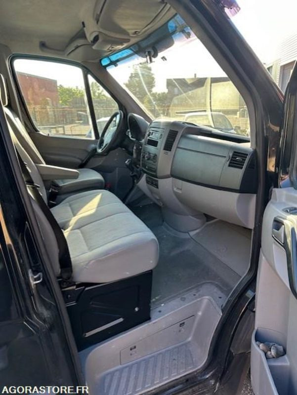 CRAFTER DEPANNEUSE VASP PTE VOITURE CARTE BLANCHE - 2007 - 393000km - Грузовик: фото 4 CRAFTER DEPANNEUSE VASP PTE VOITURE CARTE BLANCHE - 2007 - 393000km - Грузовик: фото 4