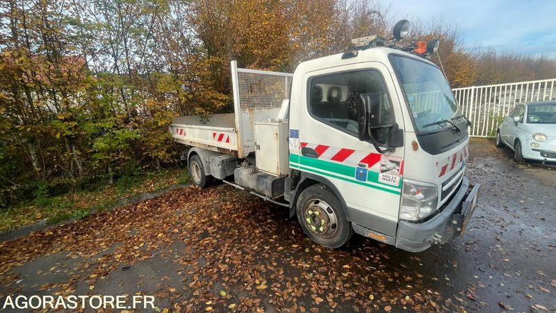MITSUBISHI / FUSO canter - Грузовик: фото 1 MITSUBISHI / FUSO canter - Грузовик: фото 1