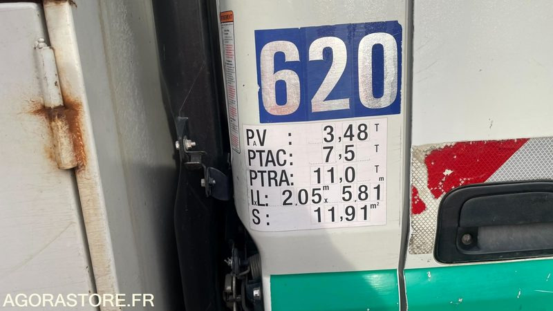 MITSUBISHI / FUSO canter - Грузовик: фото 4 MITSUBISHI / FUSO canter - Грузовик: фото 4